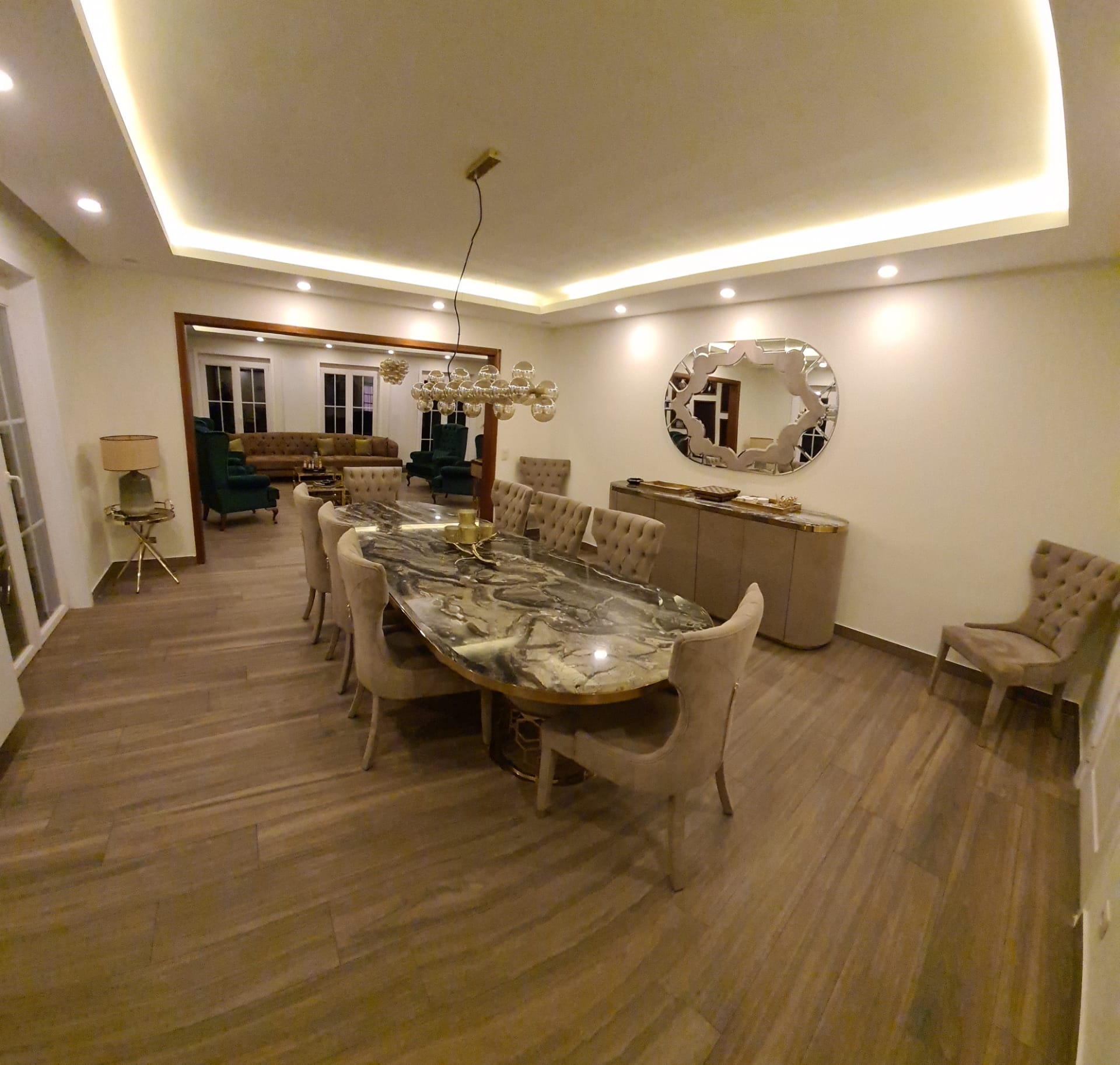 Villa à Waterloo – Juillet 2020 – salle a manger